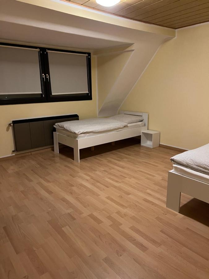 Zum Burghof Appartamento Hürth Esterno foto